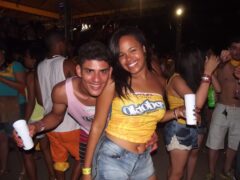 Oktober 10 Anos